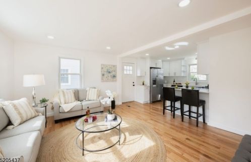 40 Oak St, Lincoln Park NJ  07035-2434 exterior