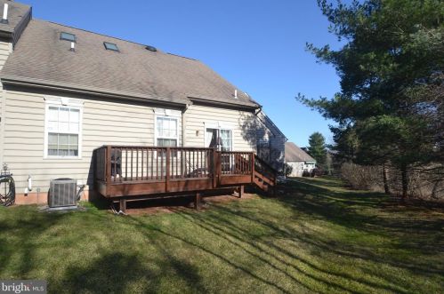 987 Independence Ln, Lansdale, PA 19446-6541
