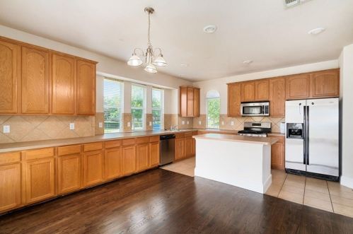 1204 Port Royal Ct, Aubrey, TX 76227-7821