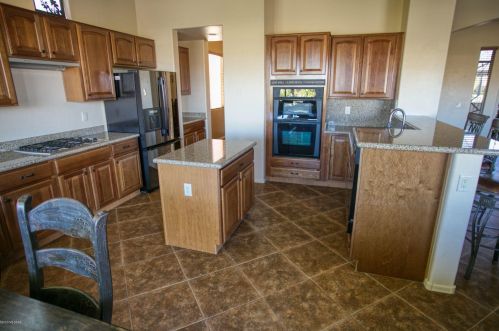 5823 Turquoise Canyon Dr, Green Valley, AZ 85622-8108