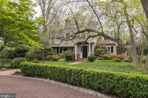 1015 Evergreen Rd, Yardley, PA 19067-1017