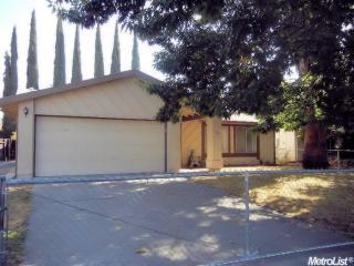 7737 Abaline Way, Sacramento, CA 95823-4226