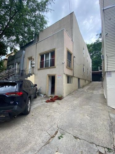 2202 Cedar Ave, Bronx, NY 10468-5584