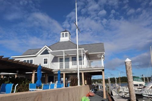 67 Esmond Ave, North Kingstown RI  02852-4903 exterior