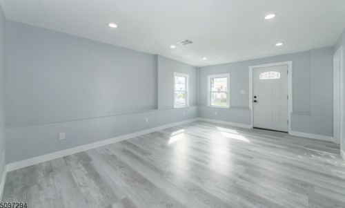 22 Harvard St, Nutley NJ  07110-3322 exterior