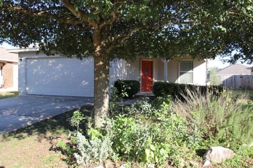 114 Quail Hollow Dr, Monadale, TX 78634-5258