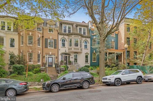 2712 Cathedral Ave, Washington, DC 20008-4120