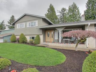 820 Bella Vista Pl, Damascus OR  97030 exterior