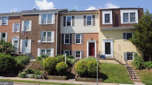 925 Park Ave, Herndon, VA 20170-3463