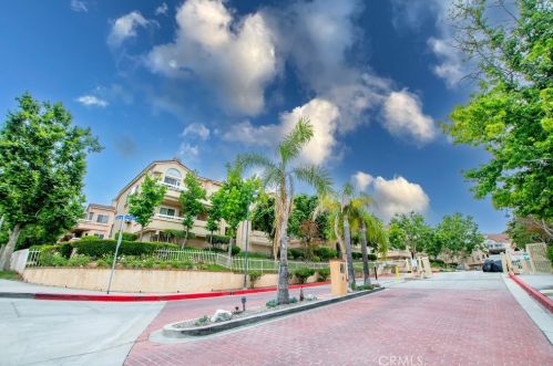19806 Sandpiper Pl, Santa Clarita CA  91321-4312 exterior