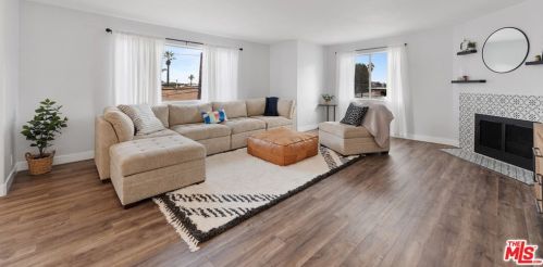 923 Ocean Blvd, Long Beach, CA 90802-5408