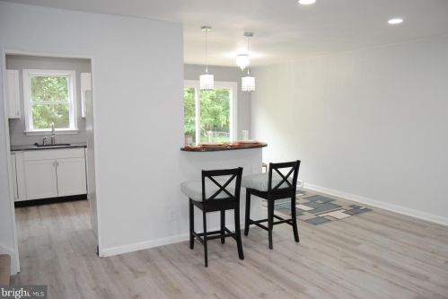 2065 Geoffrey Dr, Willow Grove PA  19090-2217 exterior