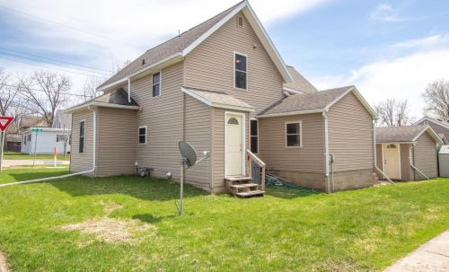 800 12th Ave, Hammond WI  54002-9322 exterior