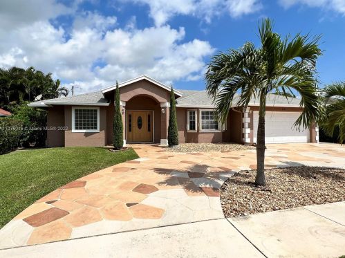 811 1st Ave, Boynton Beach, FL 33426-4381