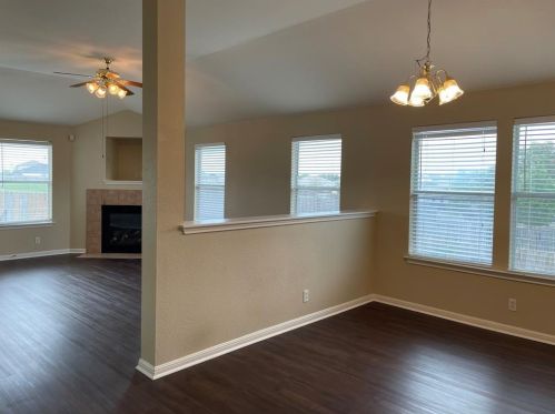 111 Goddard, Uhland TX  78640-5484 exterior