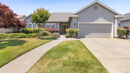 6729 Fairfield Dr, Santa Rosa CA  95409-6008 exterior