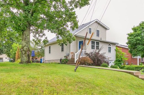 216 Center St, Pittsburgh, PA 15239-1006
