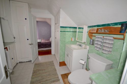 85 Broadway, Derry NH  03038-2019 exterior