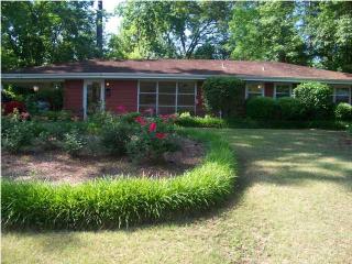1414 Rosewood Dr, Montgomery, AL 36111-2004
