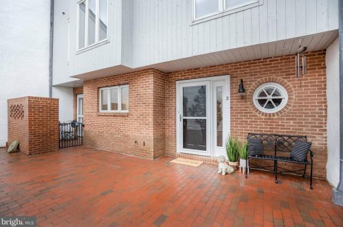 2 Rockland Falls Rd, Rockland, DE 19732-2910