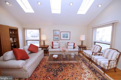 45 Laurel Wood Dr, Trenton NJ 08648 exterior