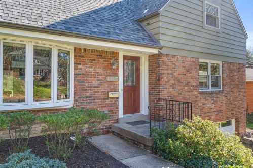 1197 Firwood Dr, Pittsburgh, PA 15243-1824