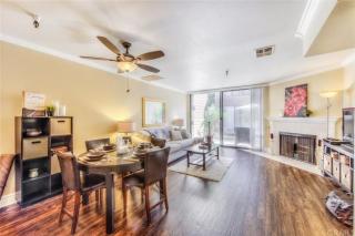 5445 Twin Lakes Dr, Cypress, CA 90630-5947