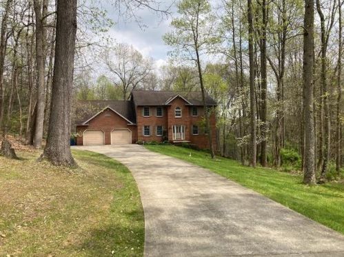 4505 Dockray Dr, Nashport, OH 43830-9001