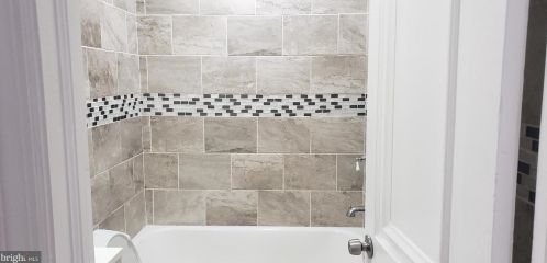 850 Longshore Ave, Philadelphia PA  19111-4423 exterior