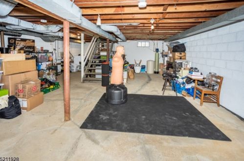 13 Gardner Rd, Parsippany NJ  07834-2108 exterior