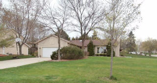 8007 66th St, Hales Corners, WI 53132-9030
