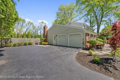 99 Leonard Ave, Leonardo NJ  07737-1538 exterior