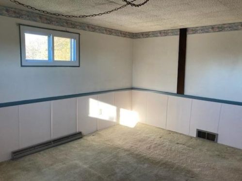 756 Blackhawk Rd, Beaver Falls PA 15010-1513 exterior