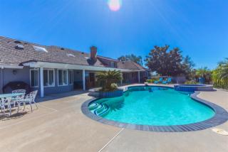 569 Tumble Creek Ter, Fallbrook CA  92028-2580 exterior