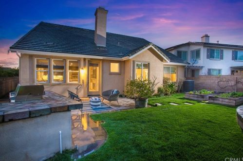 8340 Chatham Ter, Orange, CA 92867-6484