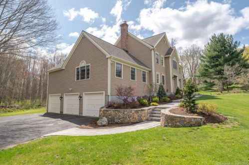 16 Oneill Ct, Ridgefield, CT 06877-1726