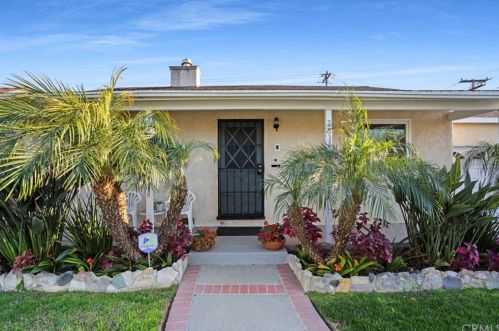 2634 220th St, Long Beach, CA 90810-1821