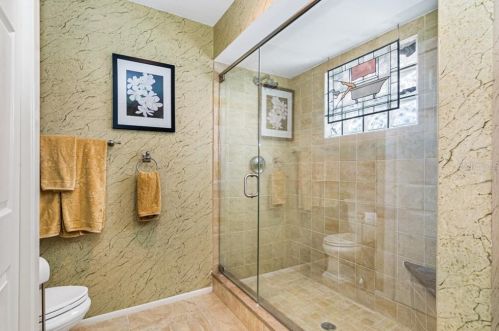 2631 Royal Liverpool Dr, Tarpon Springs FL 34688-6336 exterior