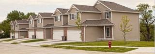 1754 175th Plz, Omaha NE  68118-6025 exterior