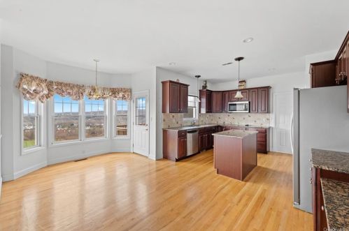 204 Roosevelt Dr, Poughquag NY  12570-5244 exterior