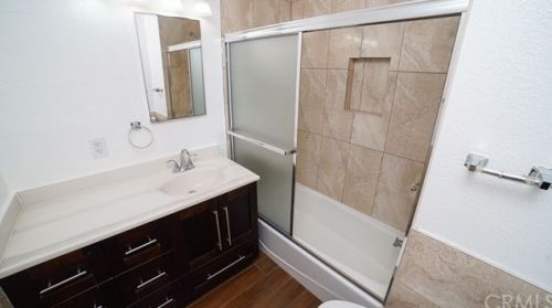 9467 Van Aken St, Pico Rivera, CA 90660-1525