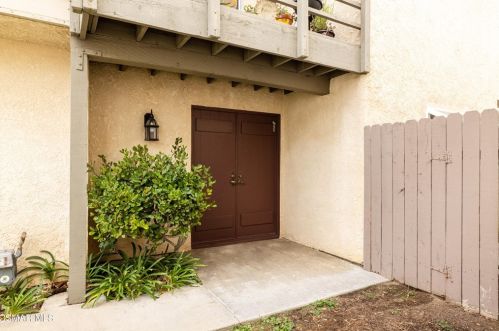 5679 Cochran St, Simi Valley, CA 93063-3555