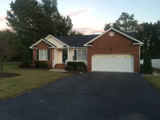 7124 Lighthouse Pl, Mechanicsville, VA 23111-3313