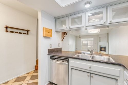 11119 Camarillo St, North Hollywood, CA 91602-1248