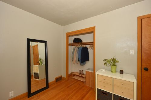 2205 Marne Ave, Milwaukee WI  53209-4328 exterior