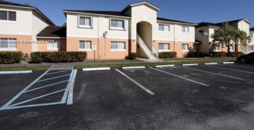 3700 56th Ave, Hollywood, FL 33021-2282