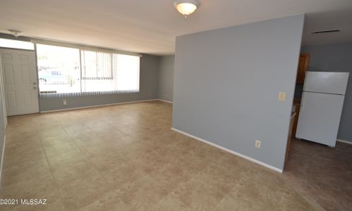 5058 Julia St, Tucson, AZ 85711-4324