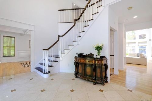 100 Stonewall Cir, White Plains NY  10604-1124 exterior