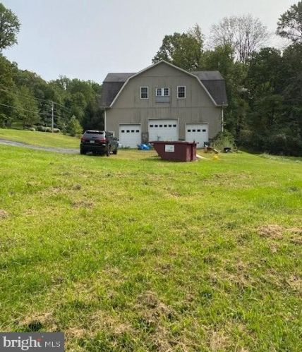 370 Hopewell Rd, Marsh, PA 19520-8807