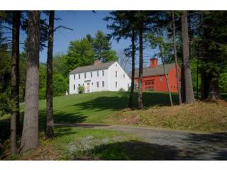 300 Clay Hill Rd, Hartland, VT 05048-9548